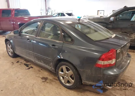 2005 Volvo S40 T5 Awd z USA, uszkodzony, nr VIN YV1MH682852069138